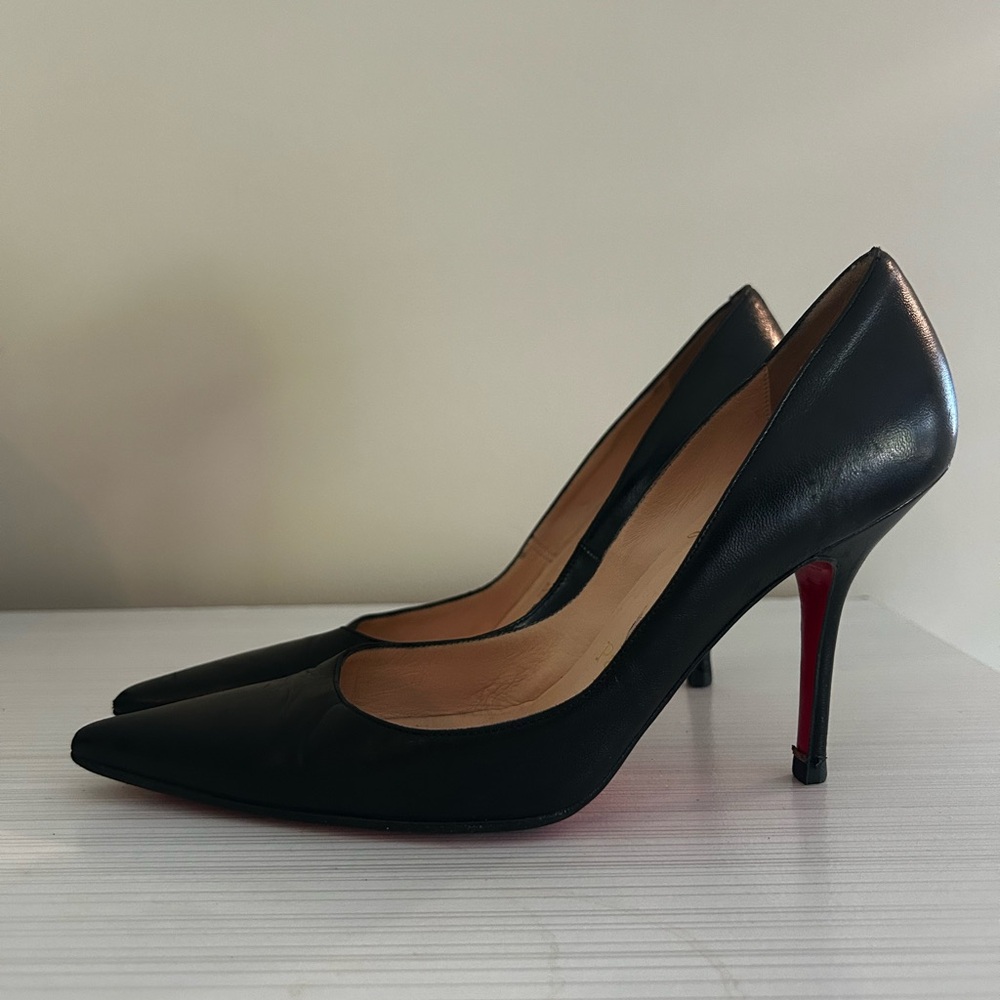 Christian Louboutin Black Pumps size 35.5